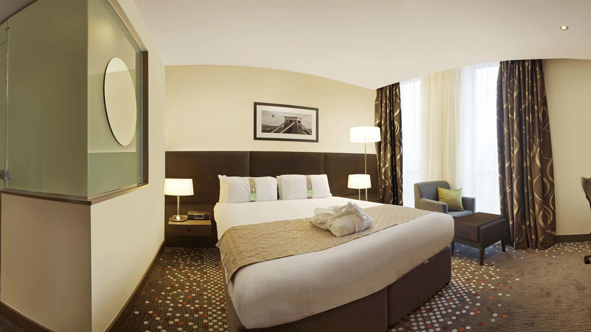 Holiday Inn Bristol City Centre By Ihg Exterior photo